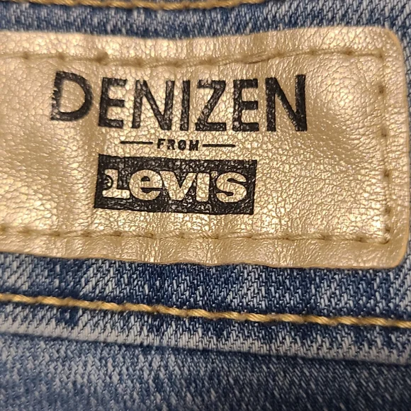 Levi's DENIZEN Curvy Bootcut Jeans In Light Wash, 26 x 32 - Picture 12 of 13